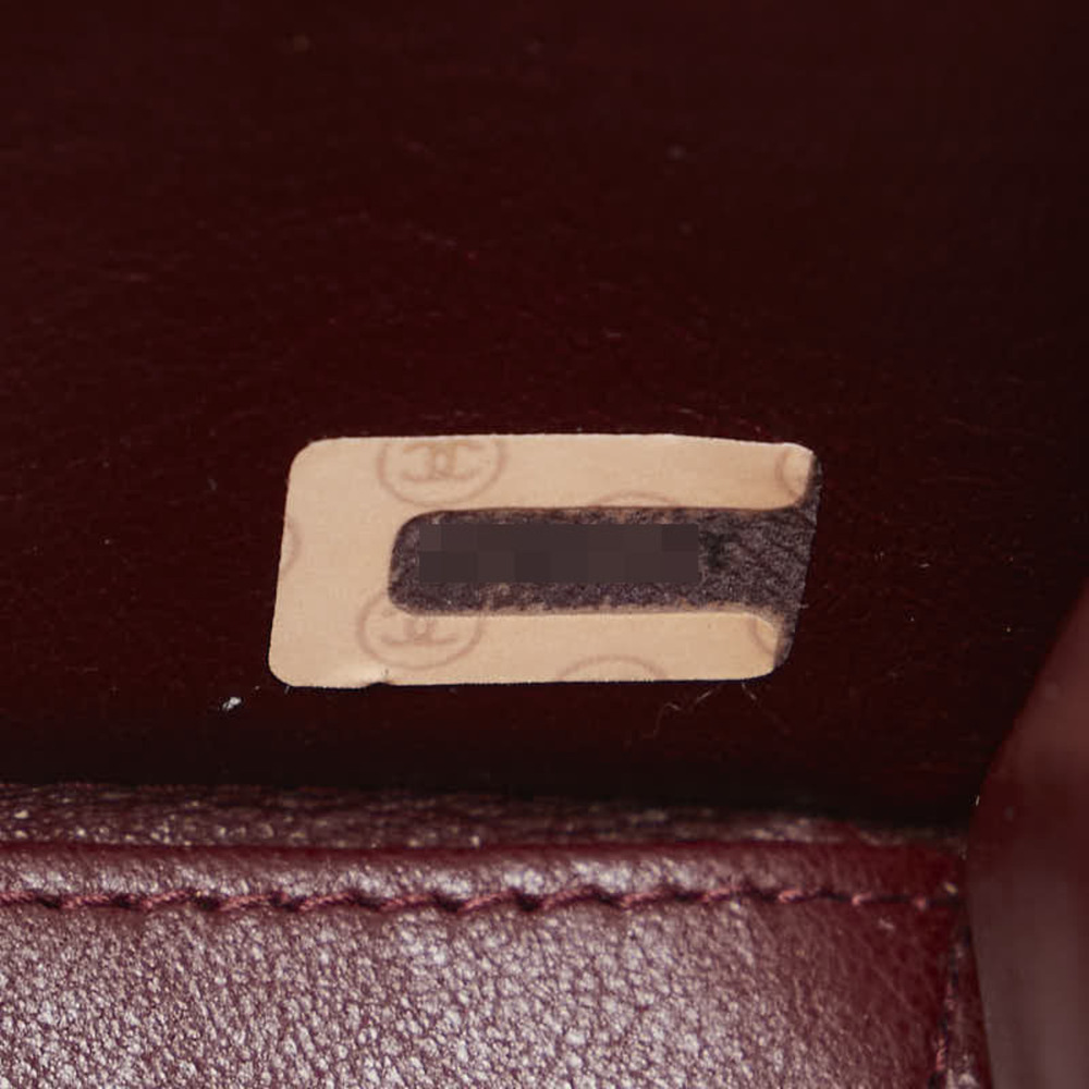CHANEL Black Lambskin Leather Shoulder Bag - Picture 13 of 16